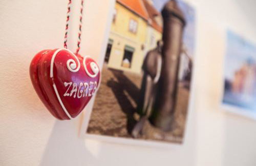 eazZynight Center Apartment - Foto 8