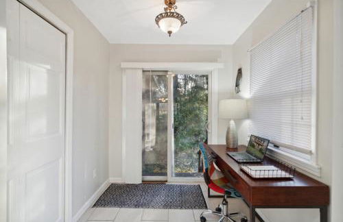 Exclusive Ottawa Hills Private Home, Garage, WD, Gourmet Equipped kitchen, Netflix - Foto 12