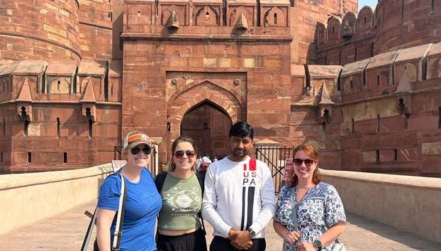 Foto de recordação no Forte de Agra