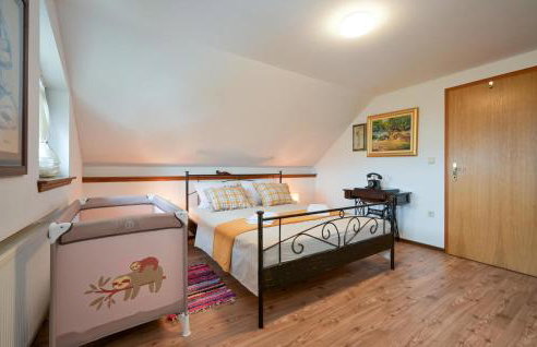 3 Bedroom Beautiful Home In Novi Marof - Foto 6