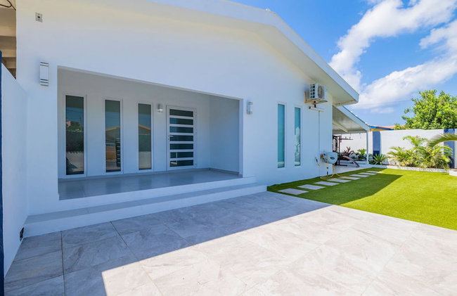 NEW Modern 3BR 3BA Private Pool Centrallylocated - Foto 28