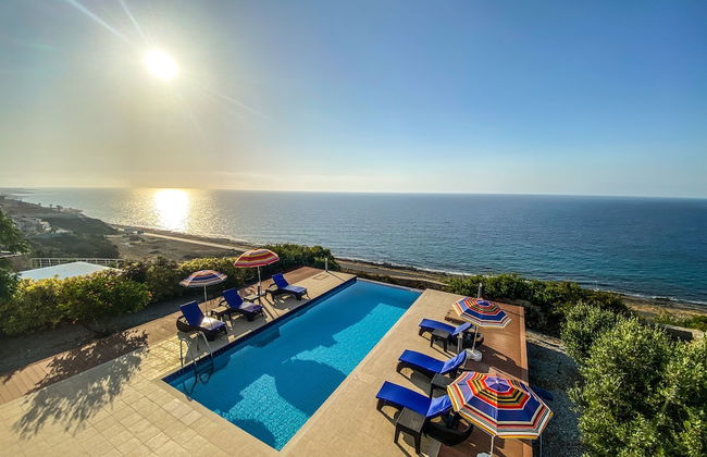 Detached Villa, Private Heated Pool, Outstanding Sea Views, Sleeps 6, Free Wifi - Foto 18