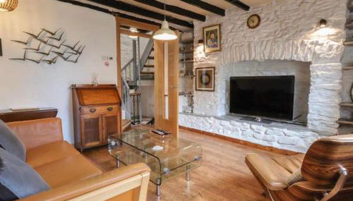 Coastal Village Cottage - Foto 1