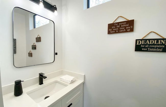 Modern Home Near the University of Texas - Foto 22