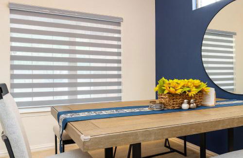 Entire Home 3BR Hidden Gem Getaway with Level 2 EV Charger, Central Location - Foto 34