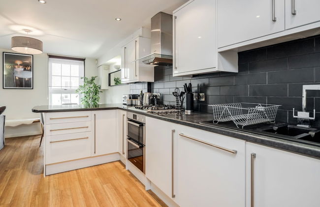 Beautiful Central Windsor Apartment - Photo 7