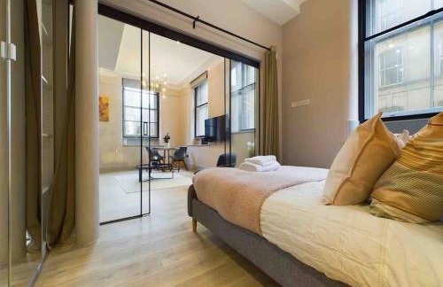 stylish 2bed condo city centre - Photo 5