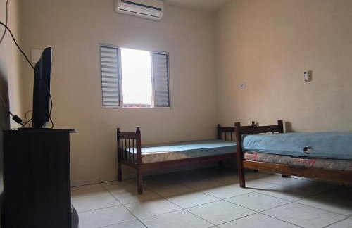 Casa Itanhaém piscina churrasqueira ar condicionado 7 pessoas - Foto 2