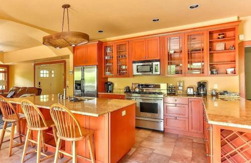 Stunning 5BR at Hunter and Windham w Oversized Deck, 5 Acres, and Mountain View - Foto 10