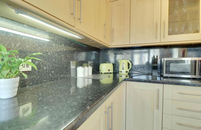 Brunswick Fab Pad - 2 Bedroom 2 Bathroom Garden View Balcony - Foto 17