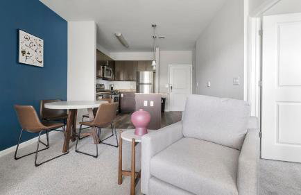 Landing Beautiful 1BD Clubhouse Gym - Foto 6