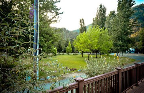 Charming Cottage Rental with Fabulous Views of the Trinity River in Northern California - Foto 54
