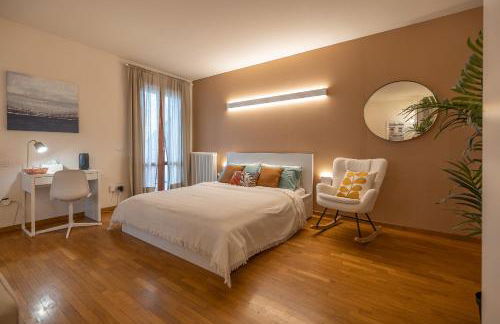 ComfortHouse Netflix, Prime, WiFi, TV, Balcony - Foto 14