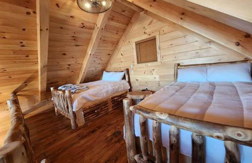 Group Friendly Cabin with Spa on the Deck near Tappan Lake in Ohio - Foto 19