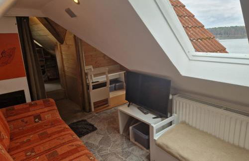 Dachgeschosswohnung im Haus am See von Berlin - Foto 7