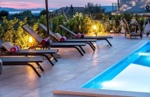 Villa Roza s privatnim grijanim bazenom i jacuzzijem - Foto 35