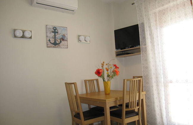 Amazing Apartment With Seaview Terrace - Photo 5