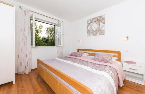 Two-Bedroom Holiday Home In Trilj - Photo 22