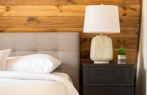 Newly Built, Mid-Lakeside A-Frame with Hot Tub and Steam Shower - Foto 13