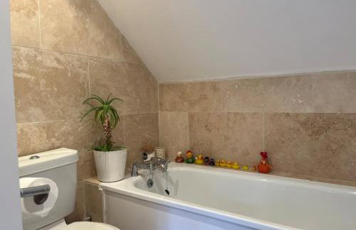 Charming Cottage nestled in the heart of a picturesque village - Foto 41