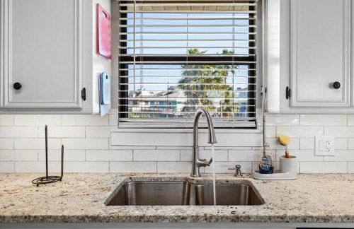 Bay Vista- NEW LISTING in Terramar Beach, 4 BR 3 BA, Boat slip home - Foto 18