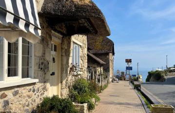 PRIMROSE COTTAGE, Sleeps 5, Stylish Cottage, Central, Close to Beach, shops and restaurants - Foto 76