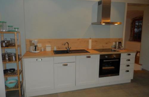 Schloß Roßdorf Ferienwohnungen & Camping - Foto 7