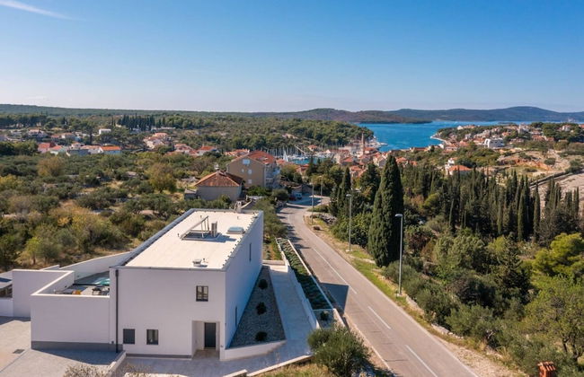 Holly - With Pool - H - Foto 46