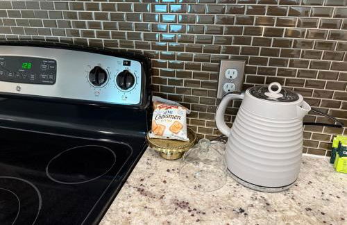 Experience the Best of Fort Worth Stylish Apartment in the Cultural District - Photo 14