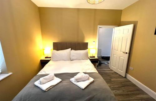 Smugglers - Sea Front - Parking - Sea Views - Balcony - 2 luxury kingsize beds - Foto 11