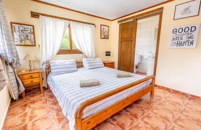 Luxurious Private Cabin Pool Hottub & Fireplace - Foto 2