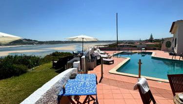 Beachfront Villa with Private Beach Access, Ocean Views, Pool, - Foto 5