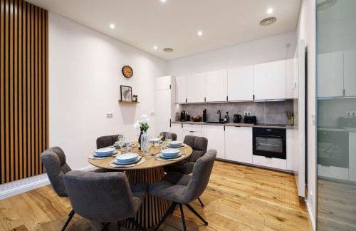 Luxuriöses 3-Zimmer-Apt I Terrasse I Familienfreundlich I Küche I Netflix I Kostenloser Parkplatz I 125 m2 - Photo 4