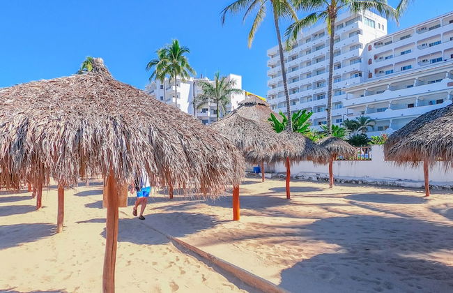 Hotel Tropicana - Near Olas Altas Street - Foto 72