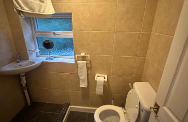 1 bed annex with extra sofa bed ideal for families and business guests - Photo 17