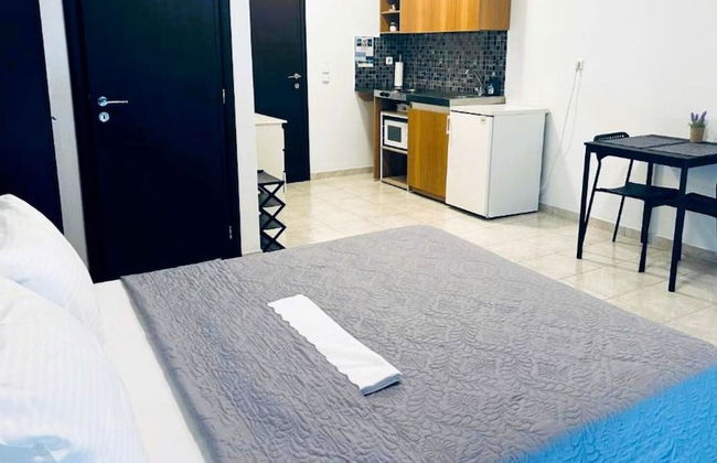 A & A Apartments 2 - Photo 9