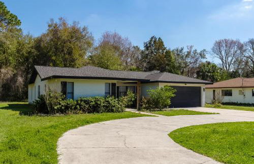 New 6min to 3 Sister Springs, Spacious, Fun with Game Room - Foto 45