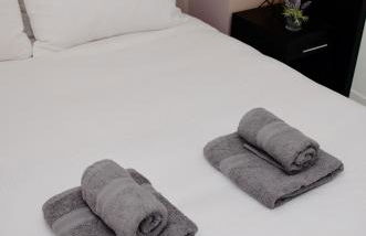 1FG Dreams Unlimited Serviced Accommodation- Staines - Heathrow - Foto 25