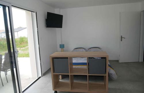 Studio lumineux avec terrasse - Photo 10