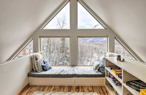 Alaskan Mountain Gem with Private Hot Tub and Gym! - Foto 19