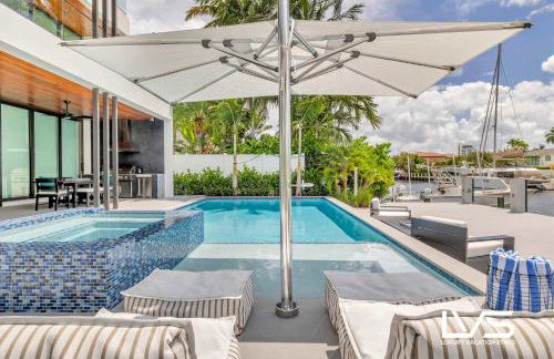 Carlotta- New Construction Luxury Waterfront Villa - Foto 80