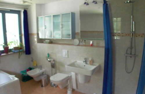 Gästezimmer Ferienwohnung VILLA ALEXA, mit Wallbox - Foto 30