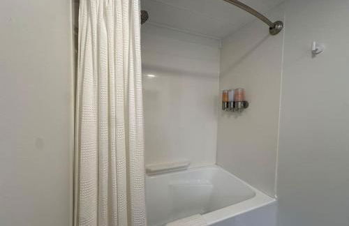 The Magnolia Lake House - Photo 34