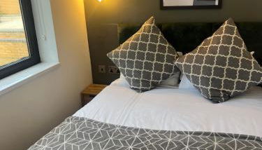 Studio Apartment - Perfect for Contractors and Short & Long Term Stays - Free WIFI - Free Parking - Extra Bed - Full Kitchen - Foto 4