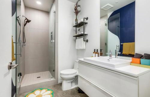 Modern Artist Loft Canvases Coffee and Comfort - Foto 13