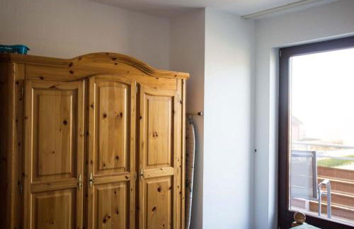 Ferienwohnungen Neue Tiefe - Wohnung Kleiderbügel - Foto 9