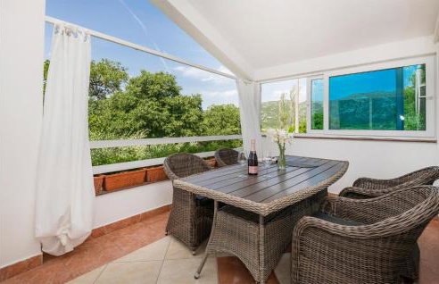 2 Bedroom Stunning Home In Desne - Foto 3