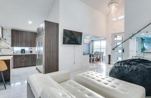 Spacious 4BR,3BA Home Near Disney - Foto 25