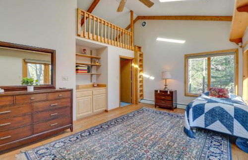 Near Skiing Lakefront Gem with Kayaks in Long Pond - Foto 17