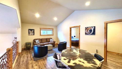 Luxury Townhome in Exclusive Eagle Bend - Photo 3